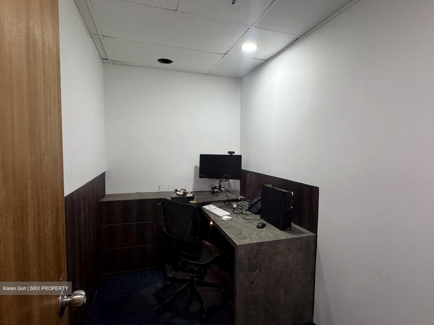 International Plaza (D2), Office #519283551